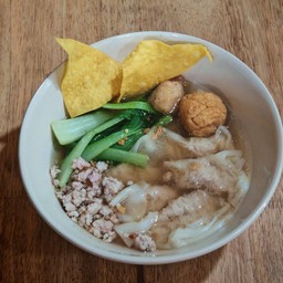 เกี๊ยวไก่น้ำใส