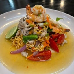 ยำปูม้าเจ็ดยอด สาขาแม่เหียะ byสันผักหวาน