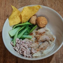 เกี๊ยวไก่แห้ง