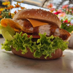 เบอร์เกอร์ห่อไข่