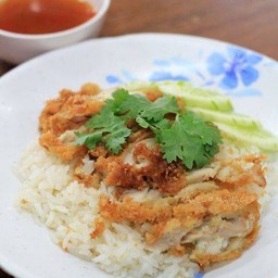 ข้าวมันไก่ทอด