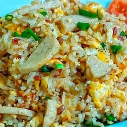 ข้าวผัดหมูยอ