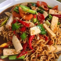 ตำเส้นมาม่าหมูยอ