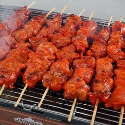 สถานีไก่แดง (สาขาบิ๊กซี ร่มเกล้า) บิ๊กซี ร่มเกล้า