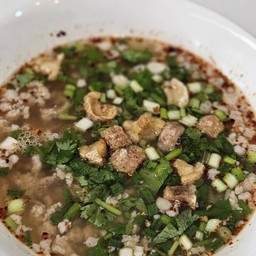 บะช่อลอยฟ้า (เกาเหลาต้มยำหมูบะช่อ)