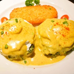 Classic New Orleans Eggs Benedict Florentine