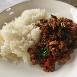 ข้าวกะเพราหมูสับ