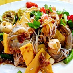 ตำซั่วหน่อไม้กุ้งสด 4 ตัว