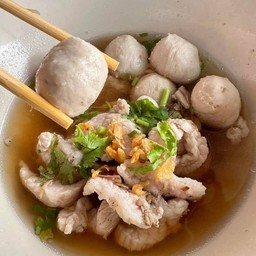 เกาเหลาหมูเครื่องในเลือด