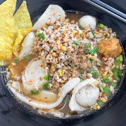 ก๋วยเตี๋ยวหมูต้มยํา