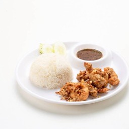ข้าวสวยไก่ทอดกระเทียมพริกไทยดำ
