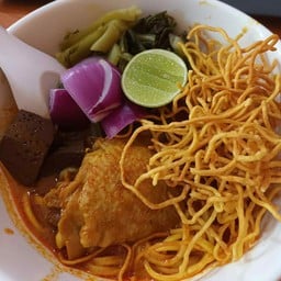 ข้าวซอย&น้ำเงี้ยว (อาหารเหนือ)byครัวแม่เดียร์