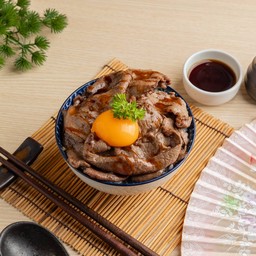 ข้าวหน้าเนื้อ ใบพายออส ไข่ดอง