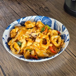 ปลาหมึกผัดไข่เค็ม