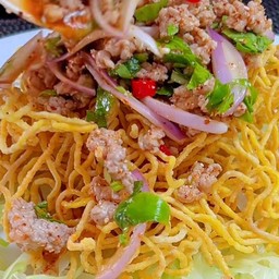 ยำหมึ่กรอบ ไก่สับ  (เปลี่ยนวัถุดิบ ได้) ถ้าไม่ทานไก่