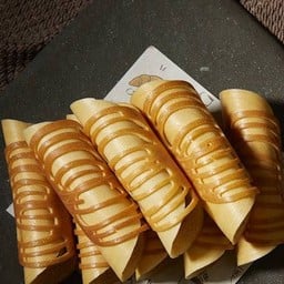 SetA : 8 ชิ้น ร้านเลือกให้เท่่านั้นเมนูขายดีสุดของร้าน หวาน 4 คาว 4