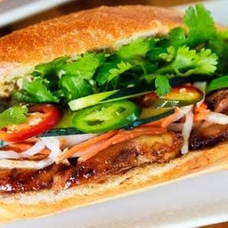 ปังญวน ใส้ไก่ย่าง