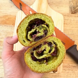 20% off Matcha & Pistachio shiopan