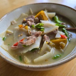 แกงหลอก( หลอกว่าเผ็ดแต่ไม่เผ็ด)