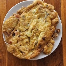 ไข่เจียวแหนมเห็ด