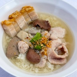 ข้าวต้มหมูเครื่องใน พิเศษ