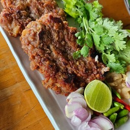 หมูสับปลาเค็มทอด