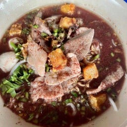 ก๋วยเตี๋ยวป้าใสสาวเส้น เตี๋ยวแซ่บ ม่าบข่า