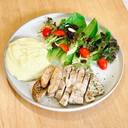 สเต๊กอกไก่สมุนไพรพาสลีย์ ซอสบัลซามิกทรัฟเฟิล