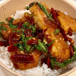 ข้าวกะเพราไก่กรอบ