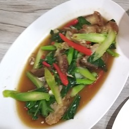 แขนงไฟแดง