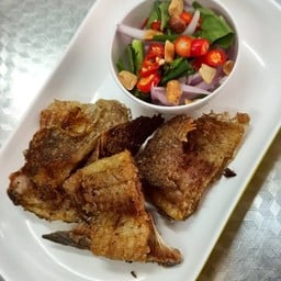 ยำปลาสลิด