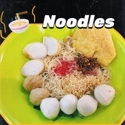 ก๋วยเตี๋ยวลูกชิ้นหมู&ปลา(หมู่บ้านพิศาล10 ซอยท่าข้าม28)