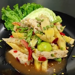 ตำหน่อไม้หมูยอ