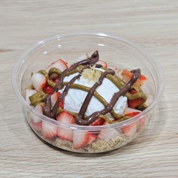 Special Menu Greek Yogurt Strawberry Chocolate Dubai