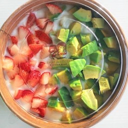 Avo+ Starwberry  Homemand yogurt 🥑🍓