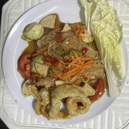 ตำเส้นเล็กหมูยอ