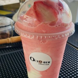 สตรอเบอรี่มิลล์โยเกิร์ต