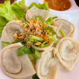 เกี๊ยวปลาลวกจิ้ม