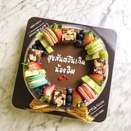 Minimal fruits decoration larna cake 1 pound