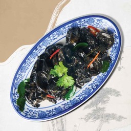 หมึกผัดซอสน้ำดำ