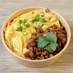 ข้าวไข่ข้นหมูสับคั่วซีอิ้ว