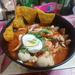 ก๋วยเตี๋ยวต้มยำน้ำข้นพิเศษ