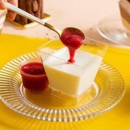 Raspberry panacotta