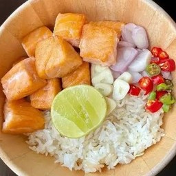 ข้าวขยำแซลมอน