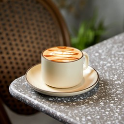 คาราเมลลาเต้ ร้อน