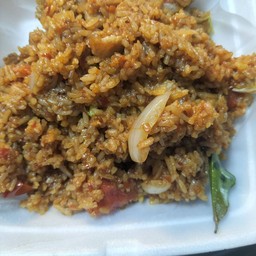 ข้าวผัดต้มยำ