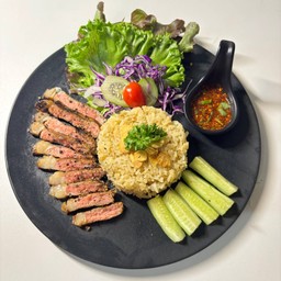 ข้าวผัดมันเนื้อพิคานย่า