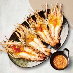 กุ้งแม่น้ำเผา (ครึ่งโล) (10 ตัว ต่อ กิโลกรัม)