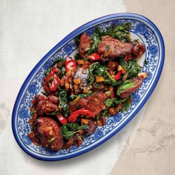 เป็ดพะโล้ทอดกะเพรากรอบไข่เยี่ยวม้า