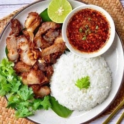หมูทอดนายบิว